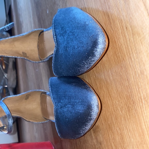 Loft velvet ankle strap flats NWOT - Picture 4 of 5